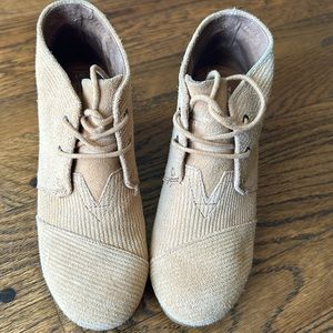 TOMS desert wedge brown sugar suede corduroy, size 7